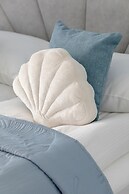 Shellter Apartment by Renters Prestige