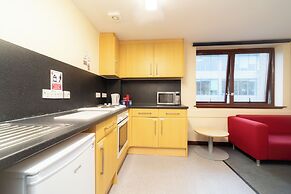 JOIVY Inviting flat near Edinburgh Castle - Adults Only