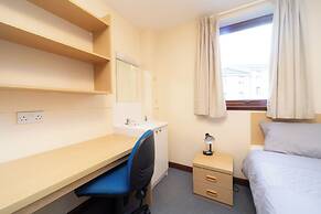 JOIVY Inviting flat near Edinburgh Castle - Adults Only