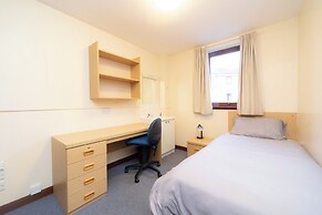 JOIVY Inviting flat near Edinburgh Castle - Adults Only