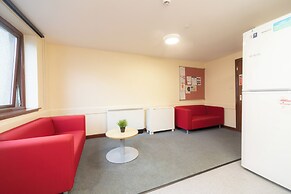 JOIVY Inviting flat near Edinburgh Castle - Adults Only