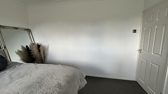 Romford Cozy Retreat