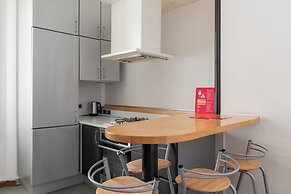 Modern Apartment with Mezzanine