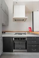 Modern Apartment with Mezzanine