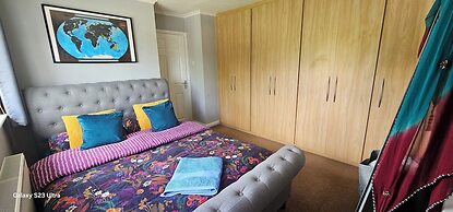 Cosy Home in Leicester