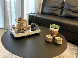 Cozy Bracknell Apartment With Modern Amenities