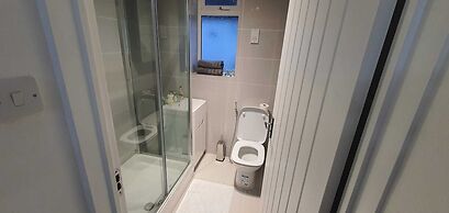 Charming Wembley Home Near Wembley Stadium