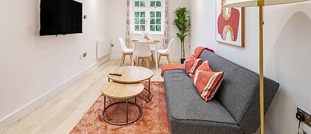 Ragan Court Apartments in Aldershot