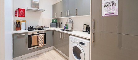 Ragan Court Apartments in Aldershot