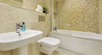 Ragan Court Apartments in Aldershot