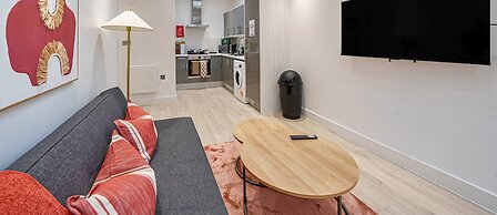 Ragan Court Apartments in Aldershot