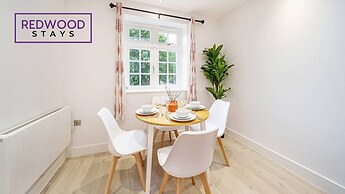 Ragan Court Apartments in Aldershot