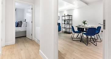 Ragan Court Apartments in Aldershot