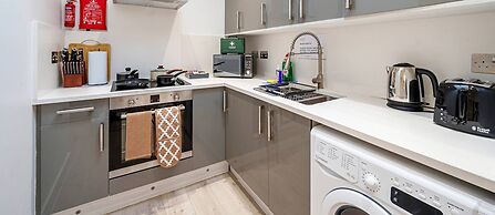 Ragan Court Apartments in Aldershot