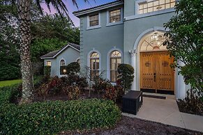 8BR Entertainers Estate w/ Pool, Games & Theater !