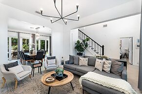 8BR Entertainers Estate w/ Pool, Games & Theater !