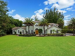 8BR Entertainers Estate w/ Pool, Games & Theater !