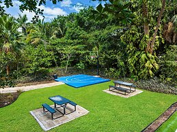 8BR Entertainers Estate w/ Pool, Games & Theater !