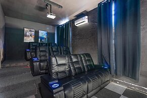 8BR Entertainers Estate w/ Pool, Games & Theater !