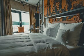 John & Will Silo-Hotel by Guldsmeden