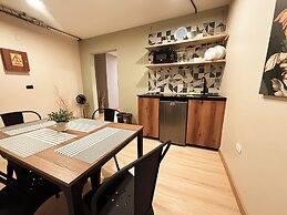 Niddo by Roots Rentals