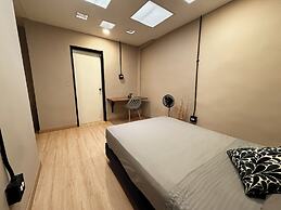 Niddo by Roots Rentals