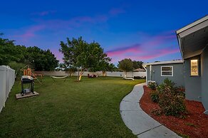 Paradise Haven- Amazing 4BR Oasis With Pool