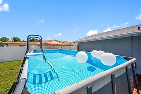 Paradise Haven- Amazing 4BR Oasis With Pool