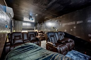 Paradise Haven- Amazing 4BR Oasis With Pool