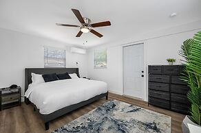 Paradise Haven- Amazing 4BR Oasis With Pool