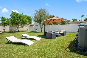 Paradise Haven- Amazing 4BR Oasis With Pool