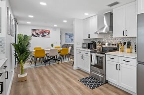 Paradise Haven- Amazing 4BR Oasis With Pool