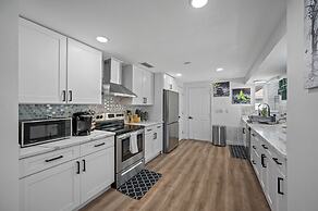 Paradise Haven- Amazing 4BR Oasis With Pool