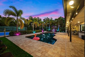 Court Haven Paradise: Your All-in-one Getaway