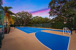 Court Haven Paradise: Your All-in-one Getaway