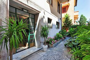 Vespucci Blue Apartment