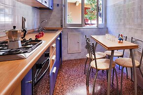 Vespucci Blue Apartment