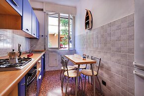 Vespucci Blue Apartment