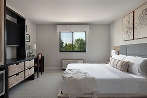 The Wave at Marblehead