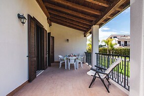 Casa Isola con Giardino