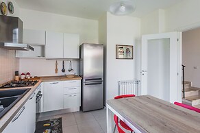 Casa Isola con Giardino