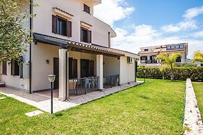 Casa Isola con Giardino