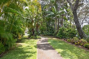 Paradise Grove Holiday Apartments