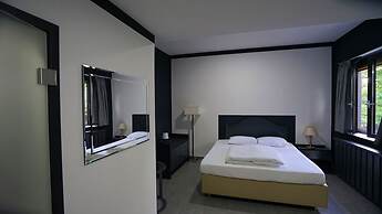 Tibet Hotel am Airport