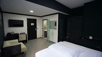 Tibet Hotel am Airport