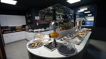 Tibet Hotel am Airport