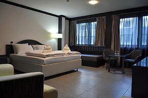 Tibet Hotel am Airport