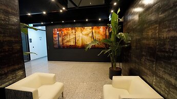 Tibet Hotel am Airport