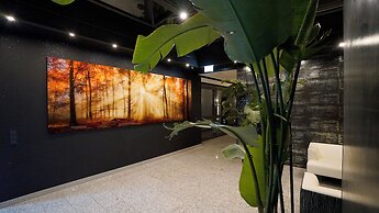 Tibet Hotel am Airport