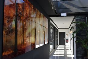 Tibet Hotel am Airport